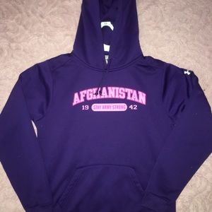 Women’s Under Armour sweater size M